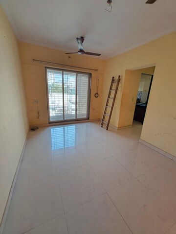 Room in 1 BHK Apartment at Cosmos Orchid, Ghodbunder Road – for Rent