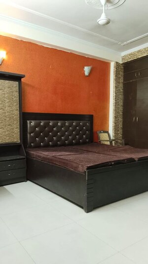 Bedroom in 2 BHK Builder Floor at Saket – for Rent
