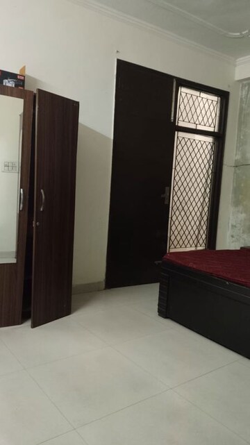 Room in 2 BHK Builder Floor at Saket – for Rent