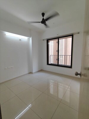 Room in 3 BHK Apartment at Shela – for Rent