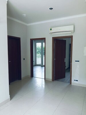 Room in 2.5 BHK Builder Floor at Central Park Flower Valley, Sohna Sector 33 – for Sale