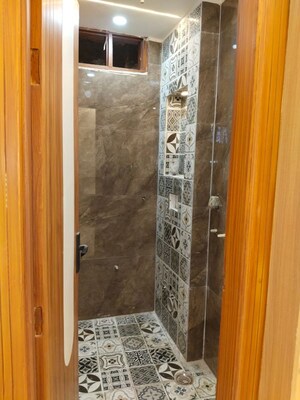 Building Lobby in 3 BHK Builder Floor at Uttam Nagar – for Sale