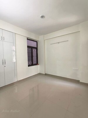 Room in 3 BHK Apartment at Amolik Sankalp, Sector 85 – for Rent
