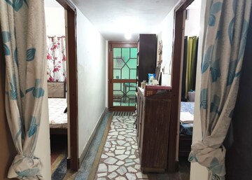 Bedroom in 5 BHK Independent House at Unitech South City, South City – for Sale