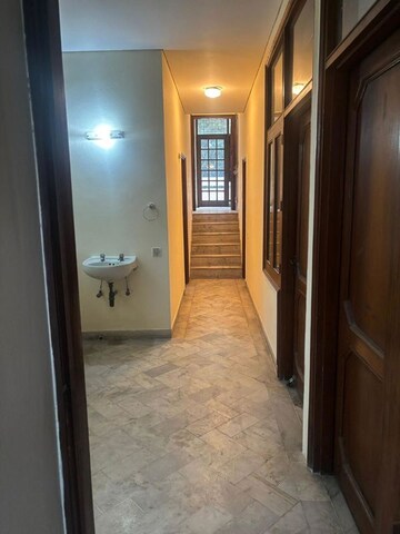 Building Lobby in 3 BHK Builder Floor at Panchsheel Enclave – for Rent