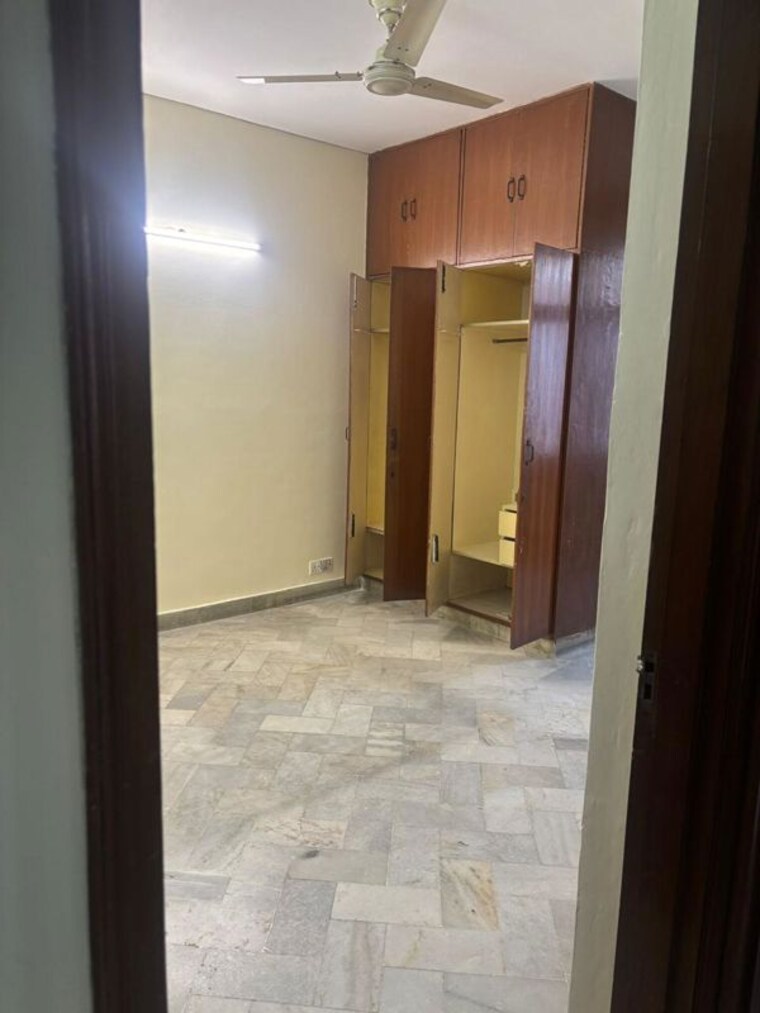 Room, panchsheel enclave 3 Bedroom 2385 Sq.Ft. Builder Floor In Panchsheel Enclave Delhi 9970655