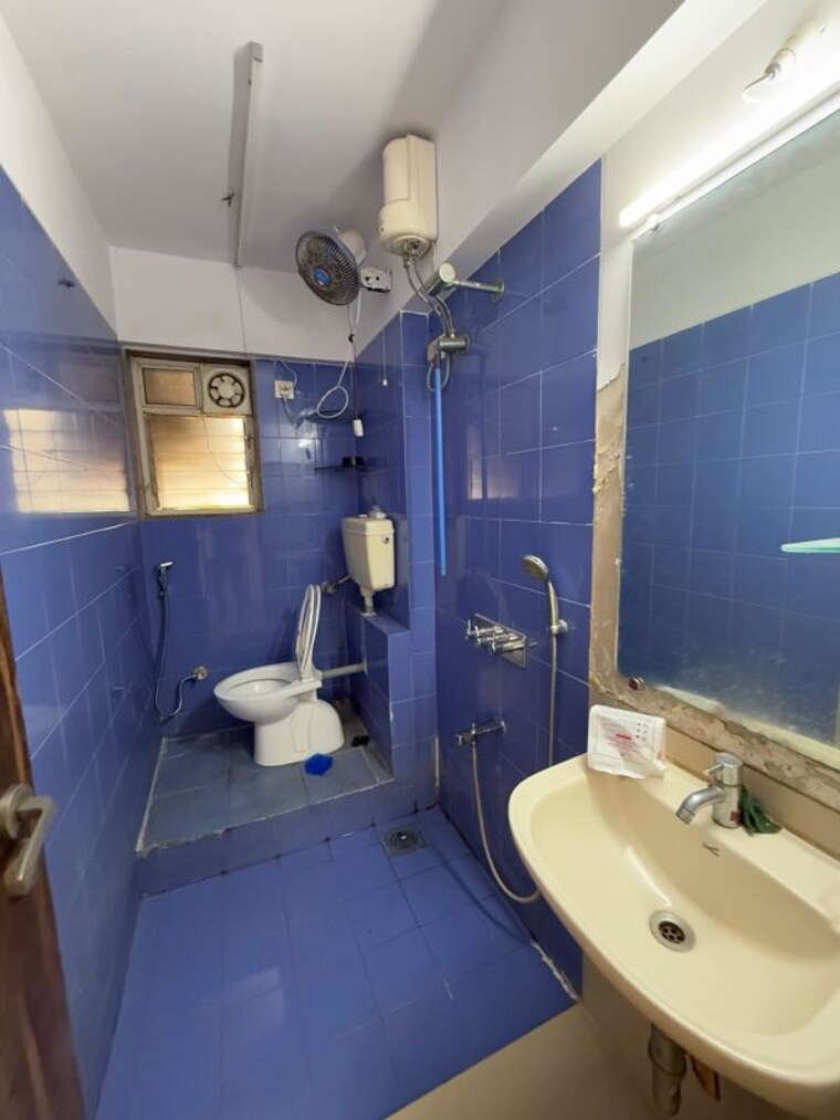 Team Area, kanakia-spaces-niharika 2 Bedroom 900 Sq.Ft. Apartment In Manpada Thane 9970649