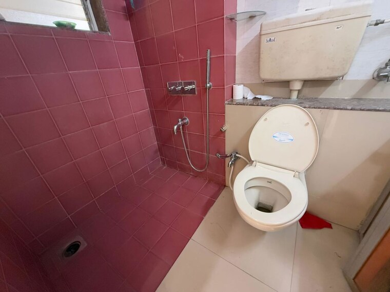Bathroom, kanakia-spaces-niharika 2 Bedroom 900 Sq.Ft. Apartment In Manpada Thane 9970649