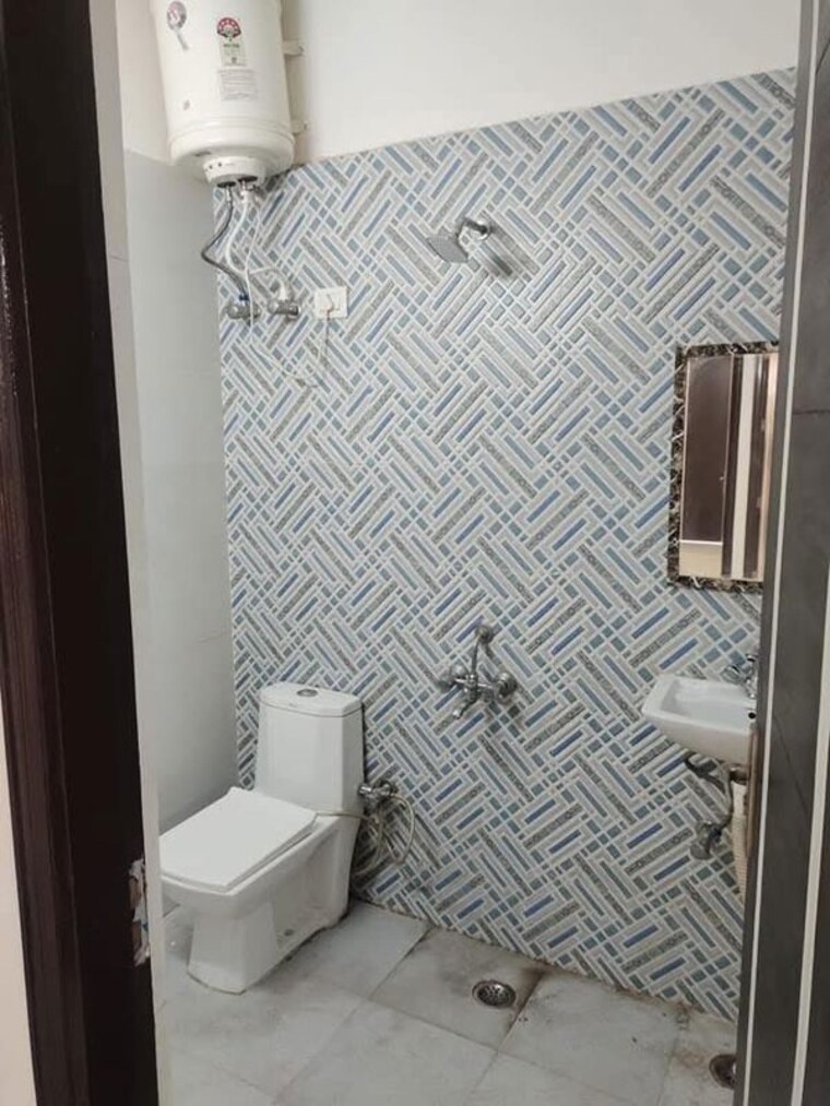Bathroom, palm-residency-chhatarpur 2 Bedroom 900 Sq.Ft. Builder Floor In Chattarpur Delhi 9970681