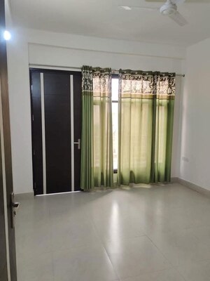 Room in 2 BHK Builder Floor at Palm Residency Chhatarpur, Chattarpur – for Rent