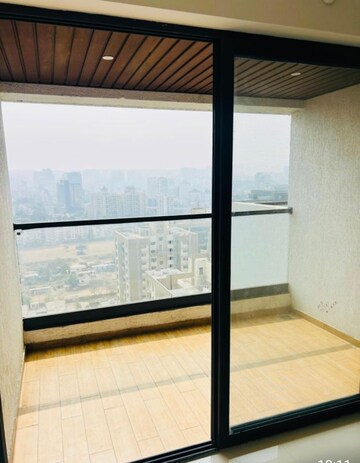 Room in 2 BHK Apartment at Majestique Signature Towers, Balewadi – for Rent