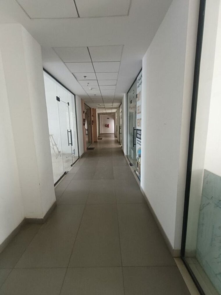undefined, uptown-insignia Commercial Office Space 431 Sq.Ft. In International Airport Road Zirakpur 9970709