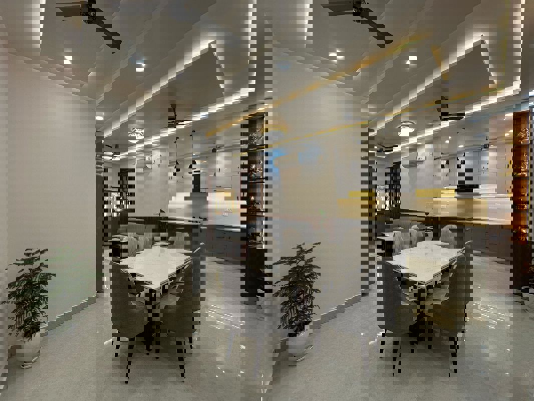 6 BHK + Servant Room 4800 Sq.Ft. Independent House in Emaar Gomti Greens