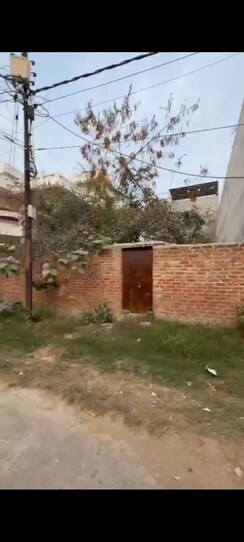 Plot For Sale in Eldeco Udyan II