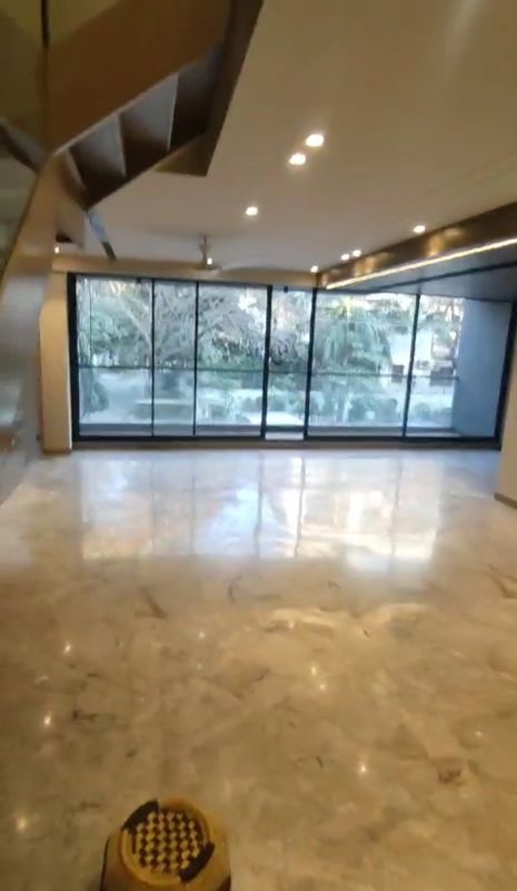 4 BHK + Servant Room Apartment For Rent in DLF Phase I
