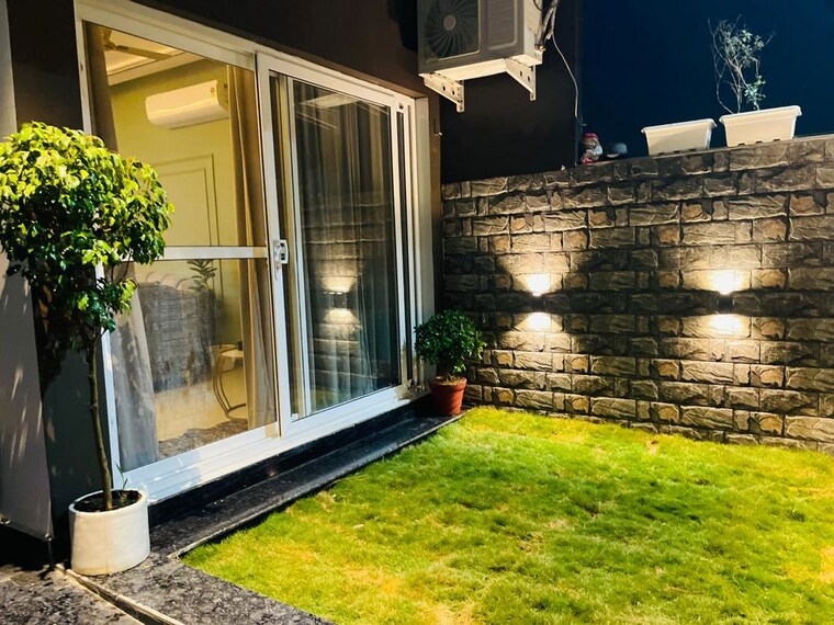 Balcony, govindpuram 6 Bedroom 145 Sq.Yd. Villa In Govindpuram Ghaziabad 9964722