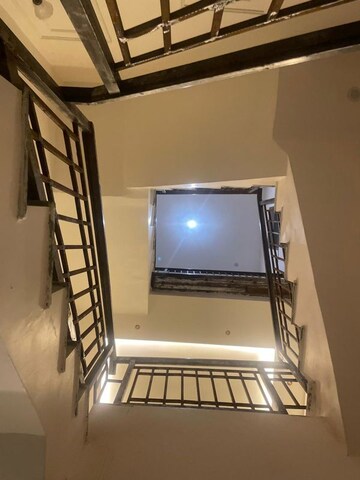 Furnished Amenities in 6 BHK Villa at Govindpuram – for Sale