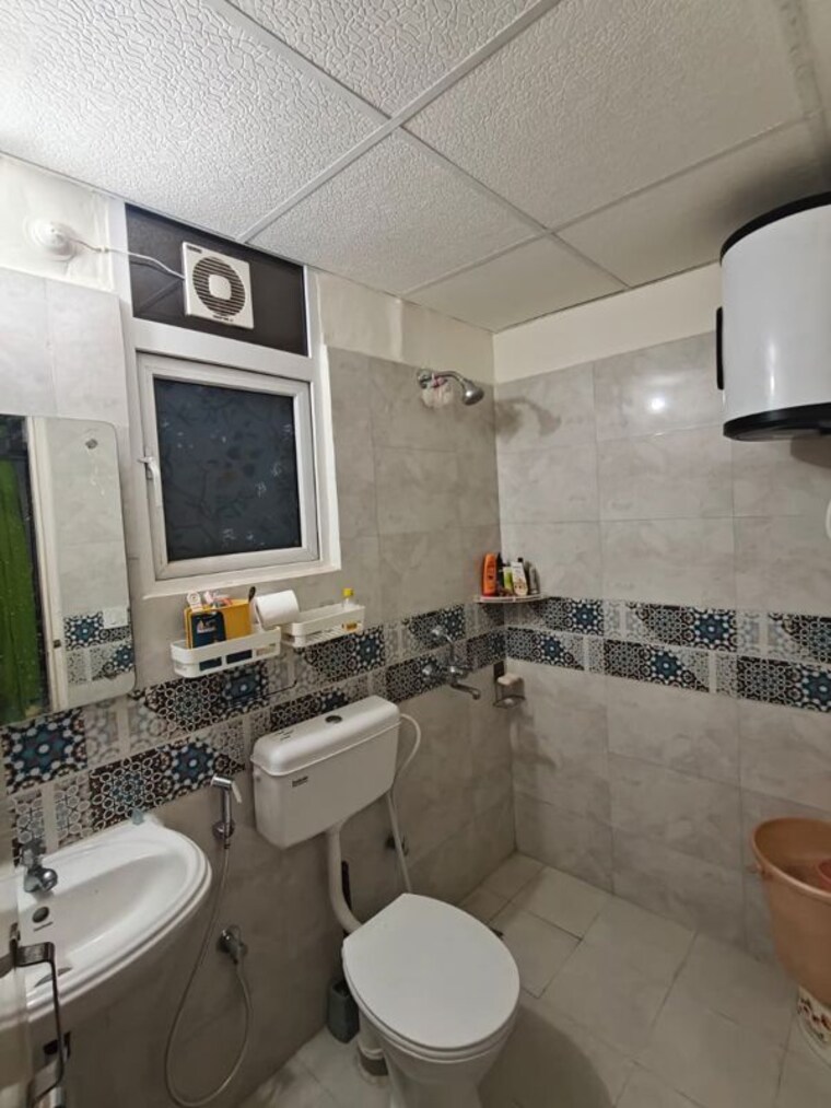 Master Bedroom, bptp-park-prime 3 Bedroom 2105 Sq.Ft. Apartment In Sector 66 Gurgaon 9970728