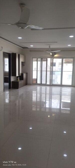 Room in 3 BHK Apartment at Shilpa Saicheritha Arched, Madhapur – for Rent