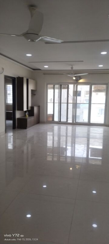 Room in 3 BHK Apartment at Shilpa Saicheritha Arched, Madhapur – for Rent