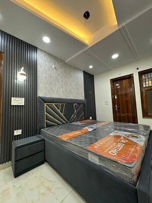 Bedroom in 4 BHK Builder Floor at East Delhi – for Sale