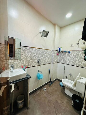 Bathroom in 4 BHK Builder Floor at East Delhi – for Sale