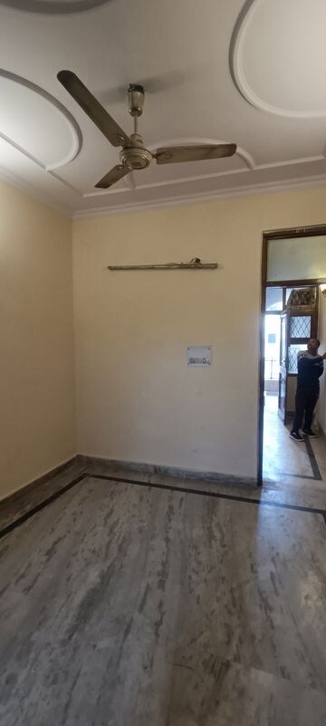Room in 1 BHK Builder Floor at Rohini Sector 7 – for Sale