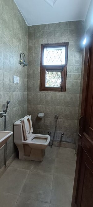 Bathroom in 1 BHK Builder Floor at Rohini Sector 7 – for Sale
