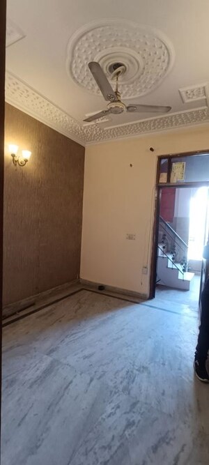 Room in 1 BHK Builder Floor at Rohini Sector 7 – for Sale