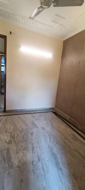 1 BHK Builder Floor For Sale in Rohini Sector 7