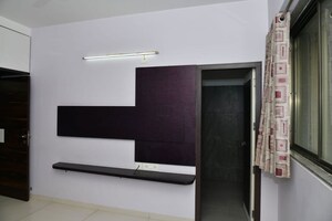 Furnished Amenities in 4 BHK Apartment at Thaltej – for Rent