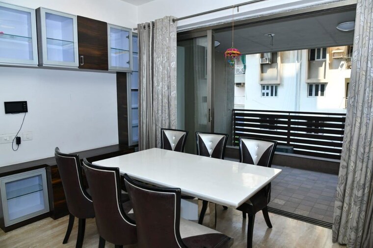 Dinning Area, thaltej 4 Bedroom 3000 Sq.Ft. Apartment In Thaltej Ahmedabad 9970753