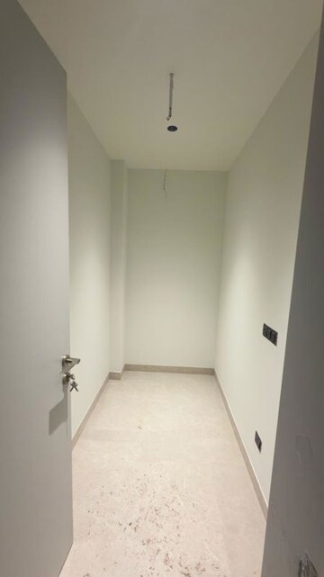  4 BHK Apartment at Emaar MGF Emerald Hills, Sector 65 – for Rent