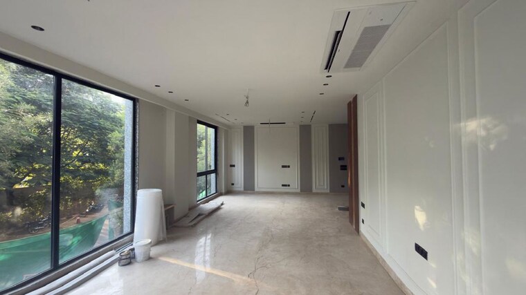 Room, emaar-mgf-emerald-hills 4 Bedroom 4050 Sq.Ft. Apartment In Sector 65 Gurgaon 9970398