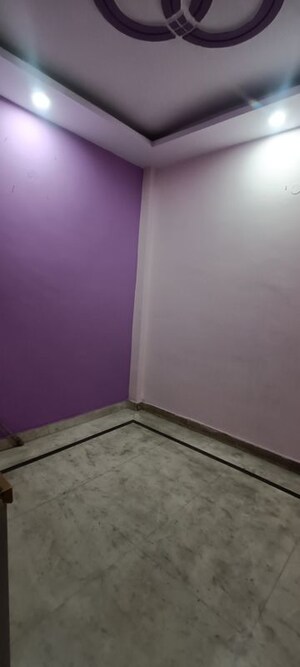 1 BHK Builder Floor For Rent in Rohini Sector 8