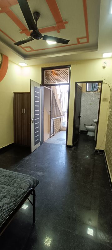 1 BHK Builder Floor For Rent in Rohini Sector 7