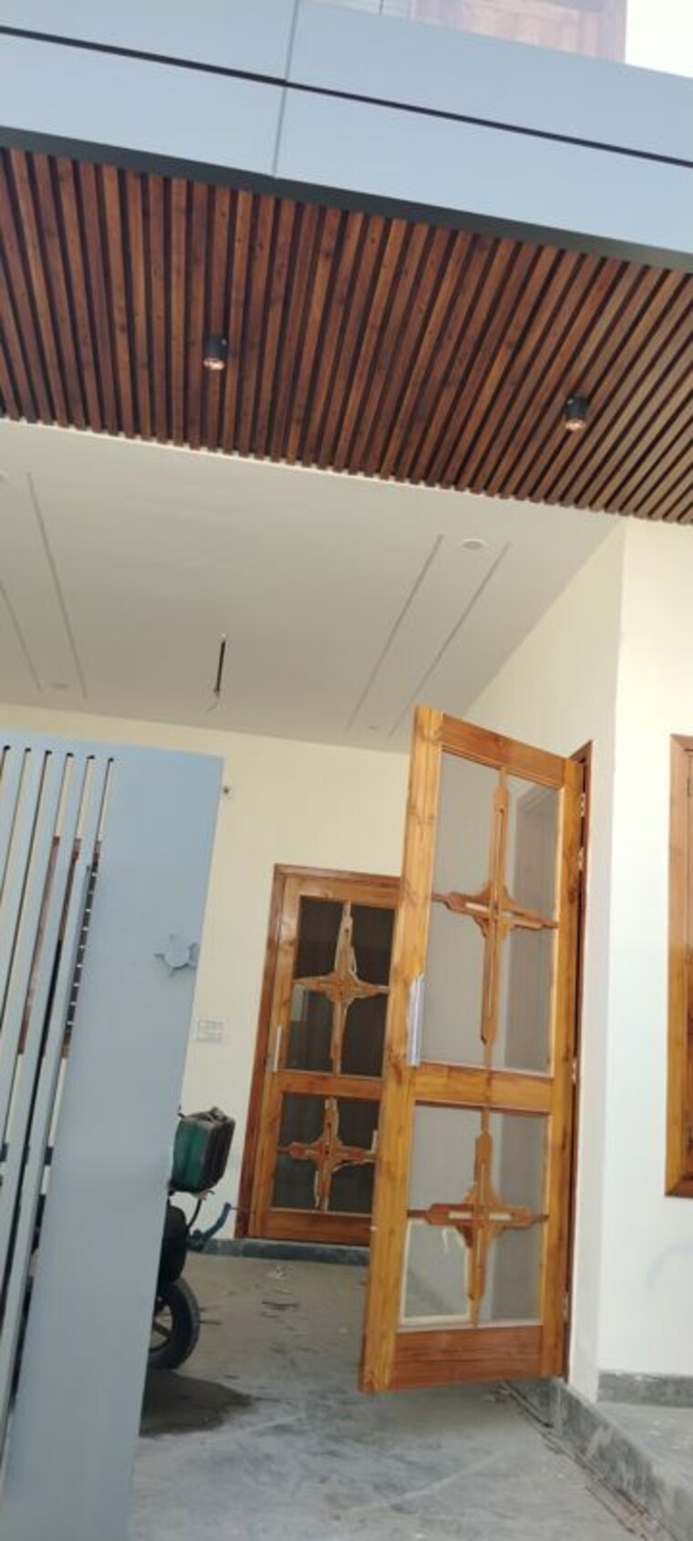 Room, ganga nagar 4 Bedroom 135 Sq.Yd. Independent House In Ganga Nagar Meerut 9970785