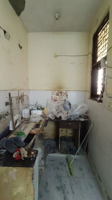 Bathroom in 1 BHK Builder Floor at Rohini Sector 7 – for Sale