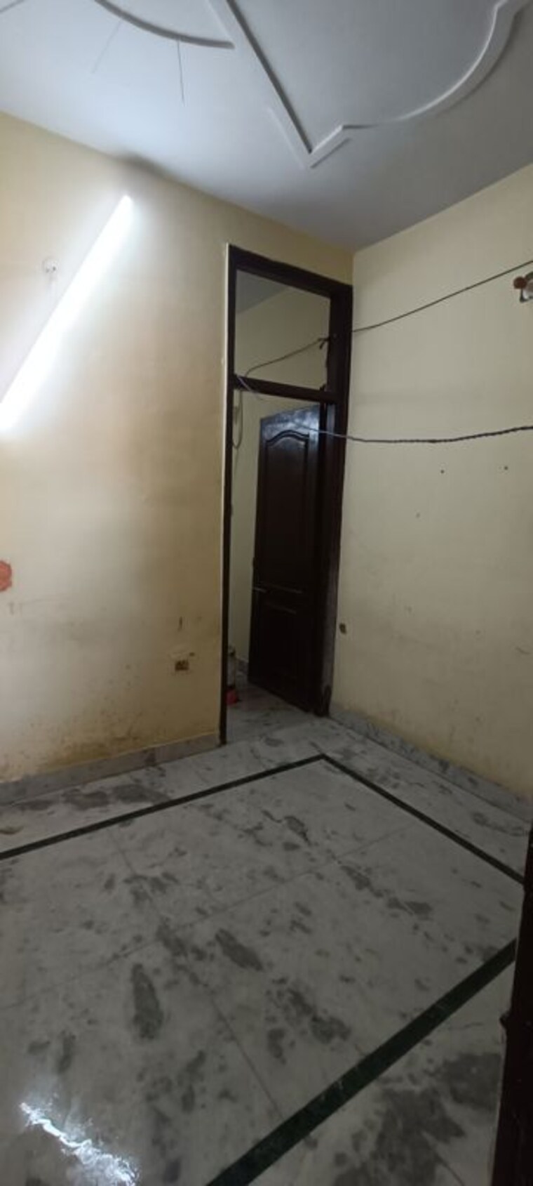 Room, rohini sector 7 1 Bedroom 300 Sq.Ft. Builder Floor In Rohini Sector 7 Delhi 9970786