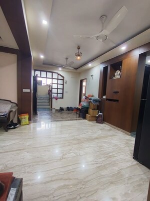 Parking in 3 BHK Builder Floor at Shivalik Colony – for Rent