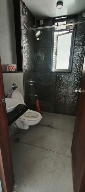 Bathroom in 2.5 BHK Apartment at Amanora Gateway Towers, Hadapsar – for Sale