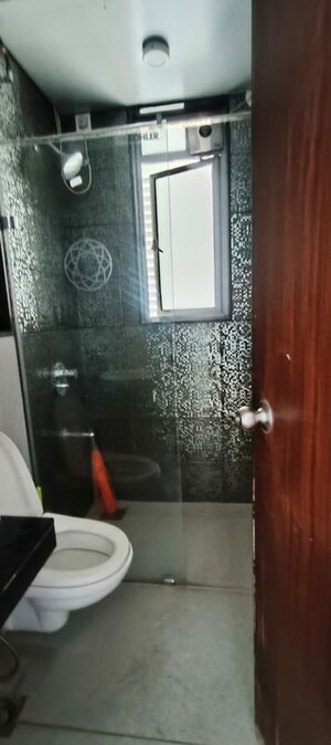 Bathroom in 2.5 BHK Apartment at Amanora Gateway Towers, Hadapsar – for Sale