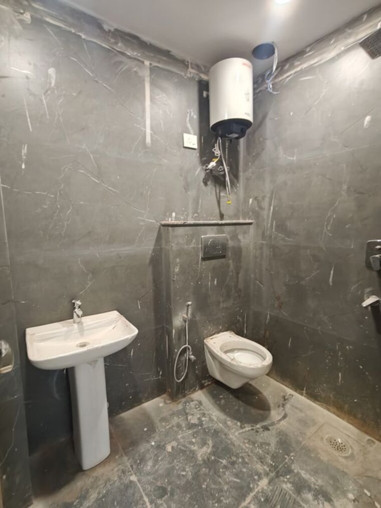 Bathroom, chattarpur 2 Bedroom 750 Sq.Ft. Builder Floor In Chattarpur Delhi 9970791