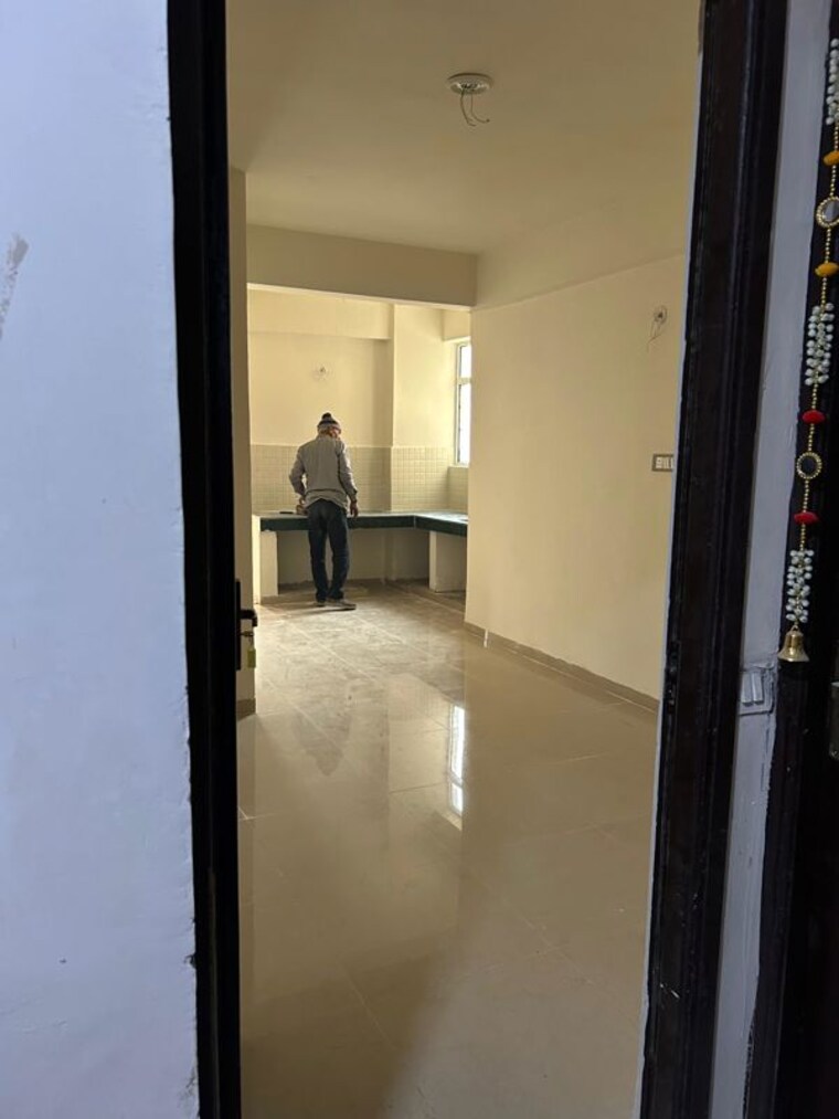 Room, rof-aalayas 3 Bedroom 745 Sq.Ft. Apartment In Sector 102 Gurgaon 9970810