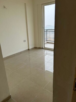 Bathroom in 3 BHK Apartment at ROF Aalayas, Sector 102 – for Rent