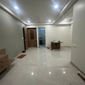 Room in 3 BHK Apartment at Shraddha Elite, Poisar – for Rent