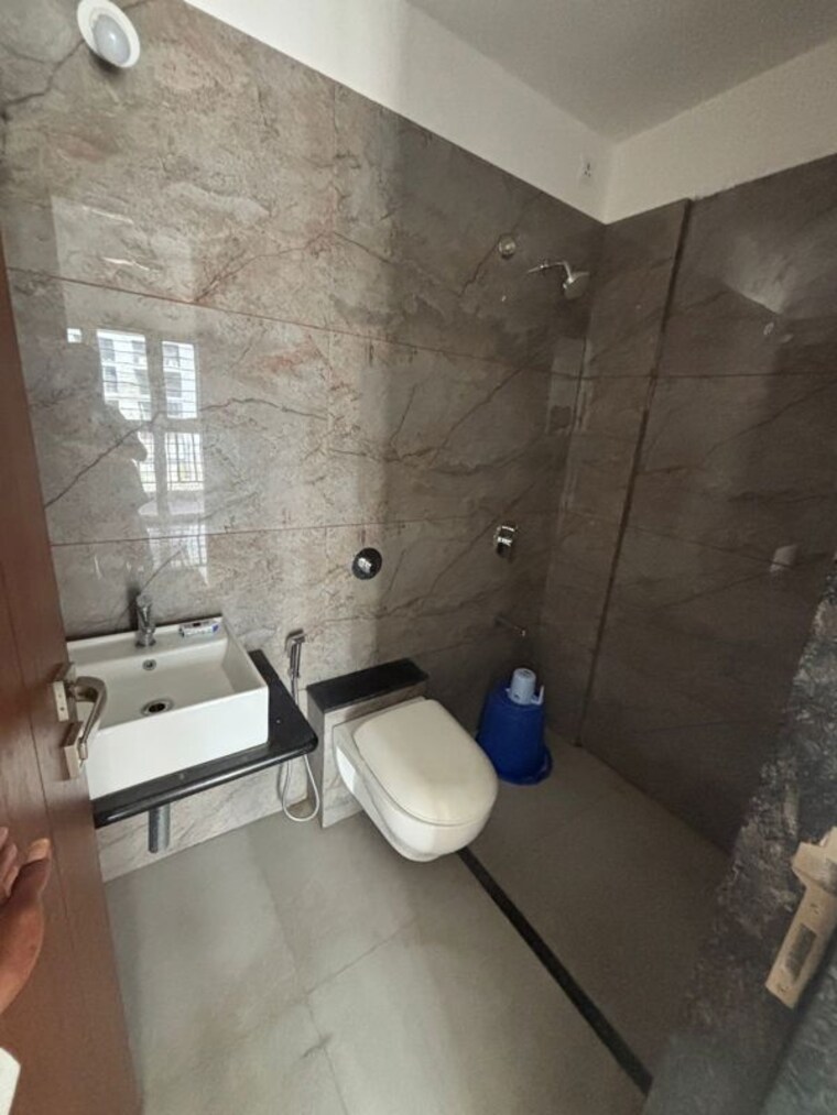 Bathroom, wakadkar-stellar-rhythmm 2 Bedroom 771 Sq.Ft. Apartment In Wakad Pune 9970826