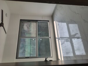 Furnished Amenities in 2 BHK Apartment at Goregaon West – for Rent