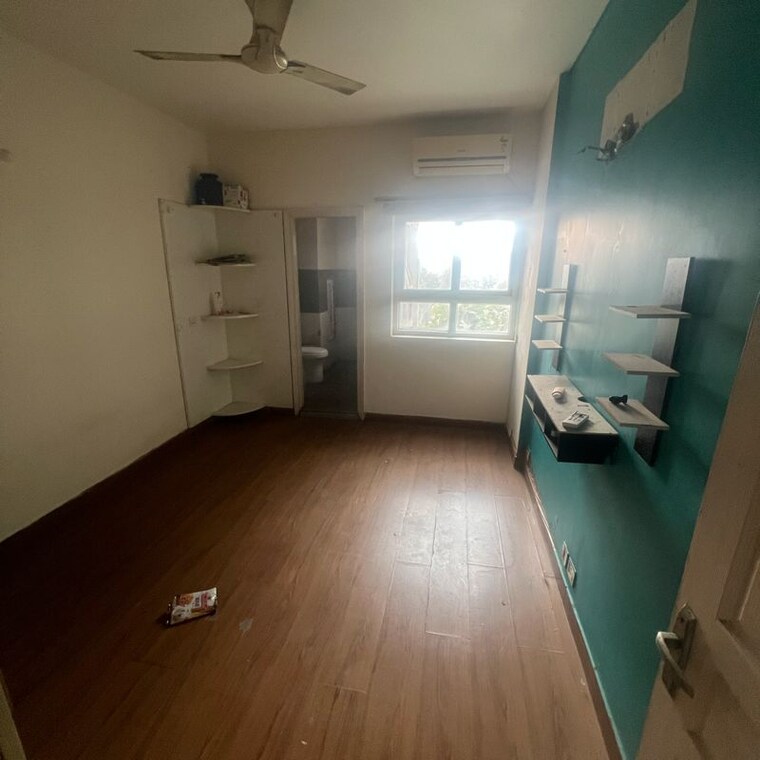 Room, bptp-the-resort 2 Bedroom 1420 Sq.Ft. Apartment In Mortzapur Faridabad 9970836