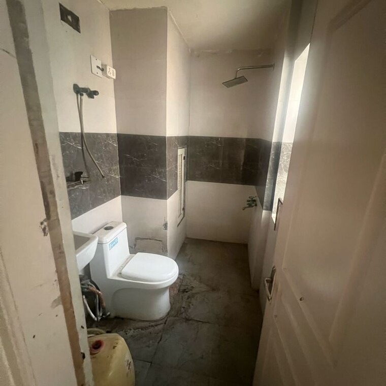 Bathroom, bptp-the-resort 2 Bedroom 1420 Sq.Ft. Apartment In Mortzapur Faridabad 9970836